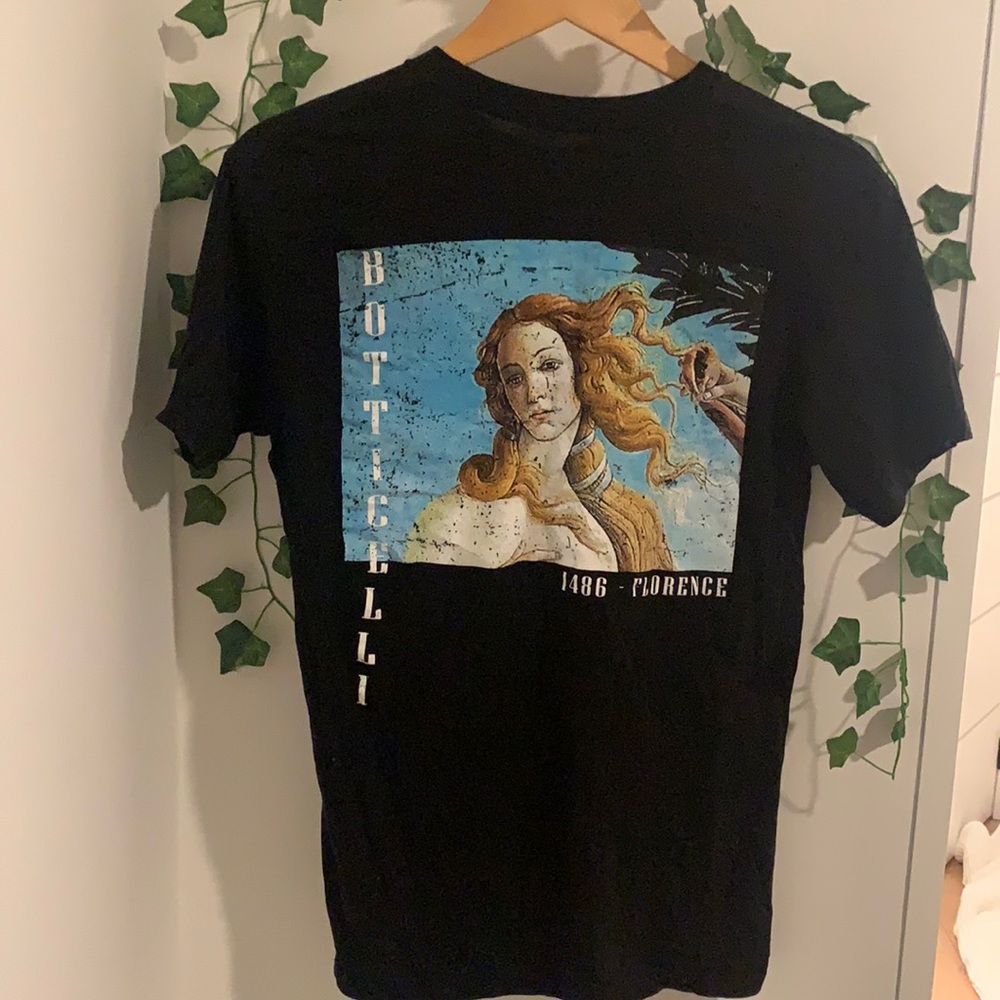 Oversized graphic T